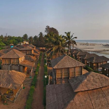 บีช สตรีท อีโค รีสอร์ต แอนด์ สปา Hotel มานเดรม ภายนอก รูปภาพ