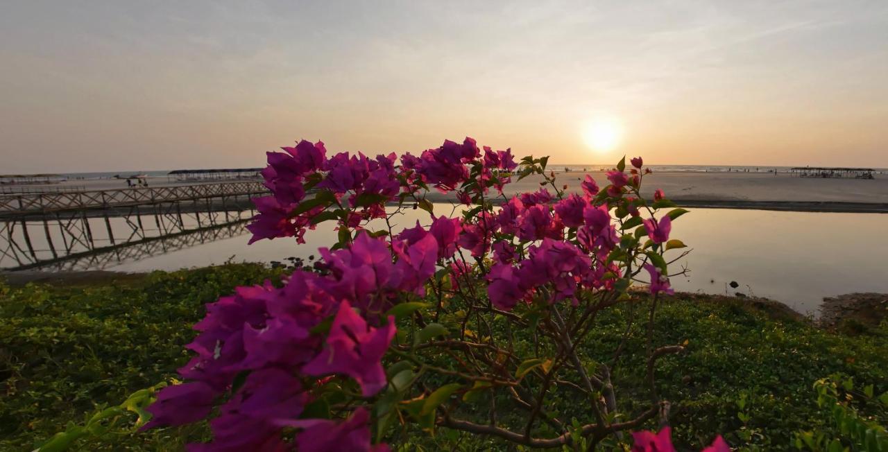 บีช สตรีท อีโค รีสอร์ต แอนด์ สปา Hotel มานเดรม ภายนอก รูปภาพ